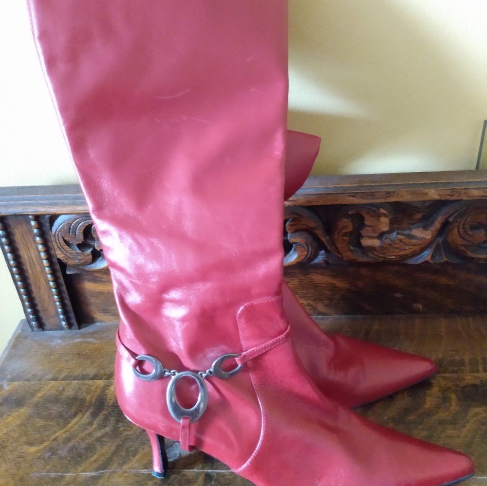 Beautiful MAX DE CARLO leather boots